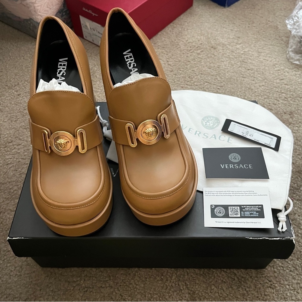Versace Logo Leather Brown Platform Pumps Size 40/10